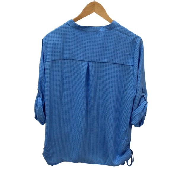 Peachy Pink Button Down Blue Top Blouse - Women’s Medium NWT - Picture 8 of 15